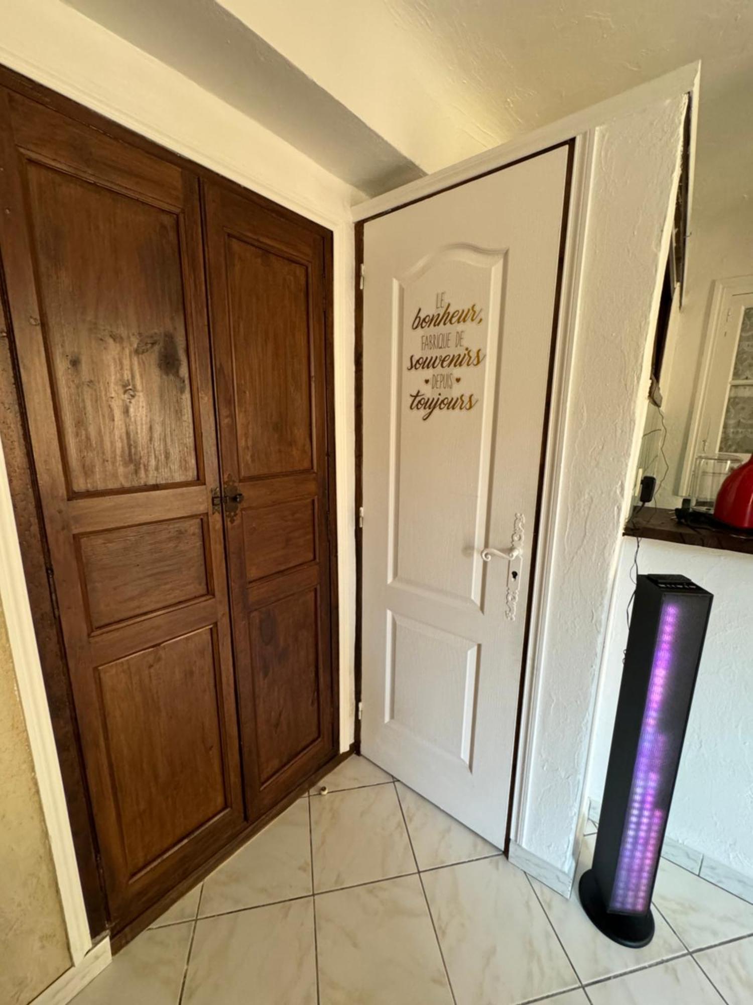 Chez Kay Apartment Roquebrune-sur Argens Luaran gambar